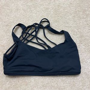 Lululemon sports bra (size 6)